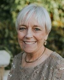Debbie Farr